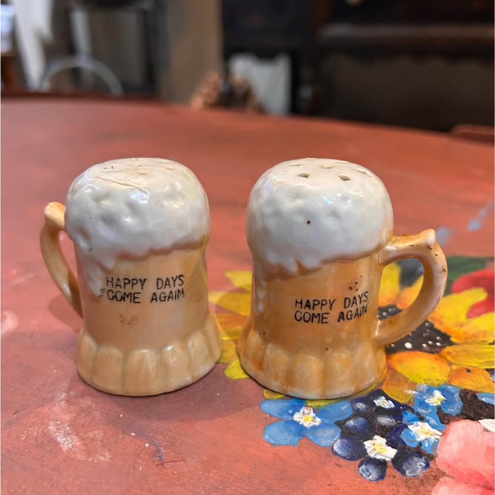 Vintage Beer Mug Salt and Pepper Shakers